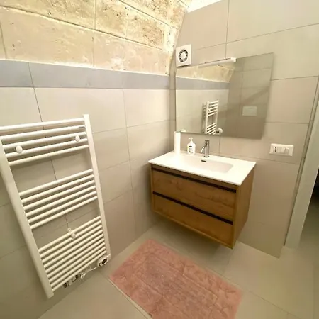 Apartment Cave *